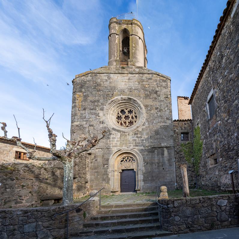 Púbol iglesia