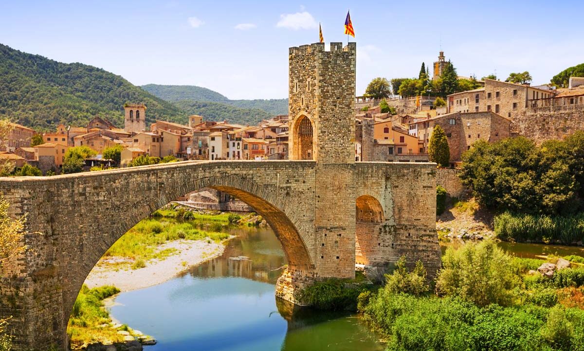 Besalú, un viaje a la época medieval