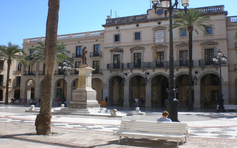 Vilanova i la Geltrú, la ciutat que no dorm Vilanova i la Geltrú, la ciutat que no dorm